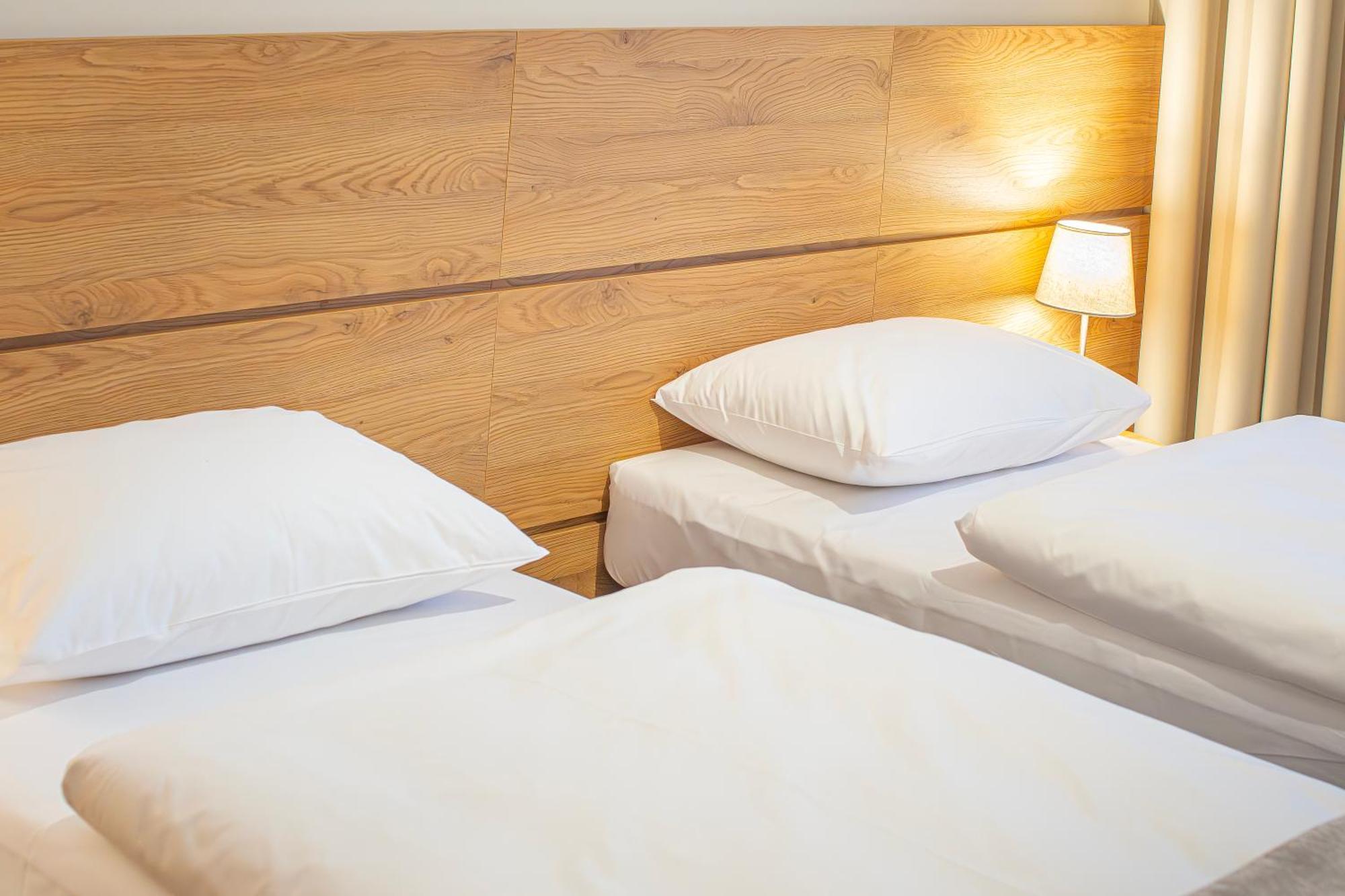 Novy Hotel Zielona Góra Eksteriør bilde