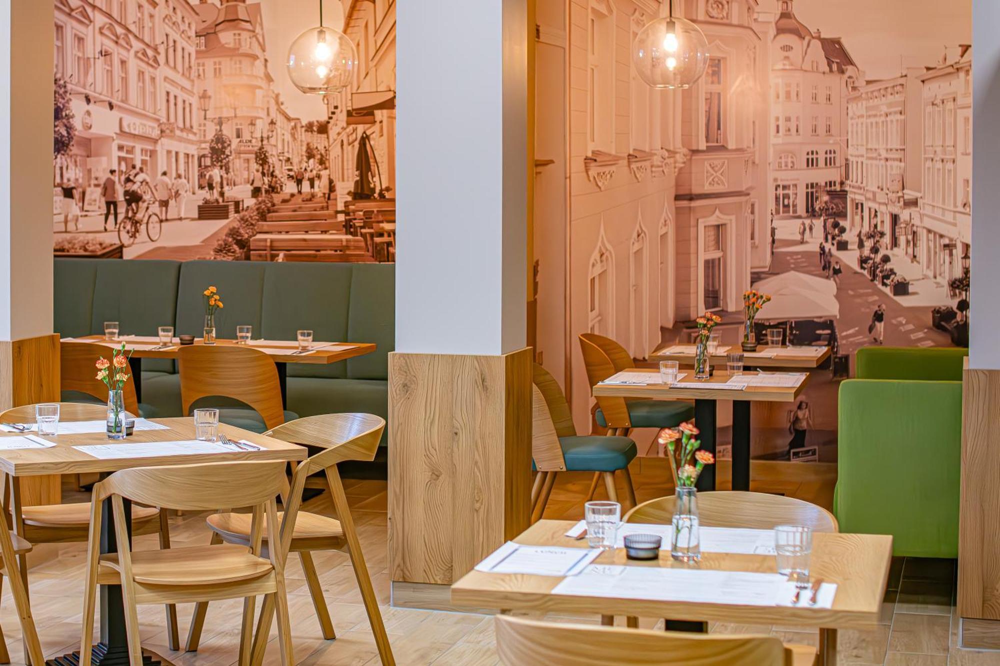 Novy Hotel Zielona Góra Eksteriør bilde