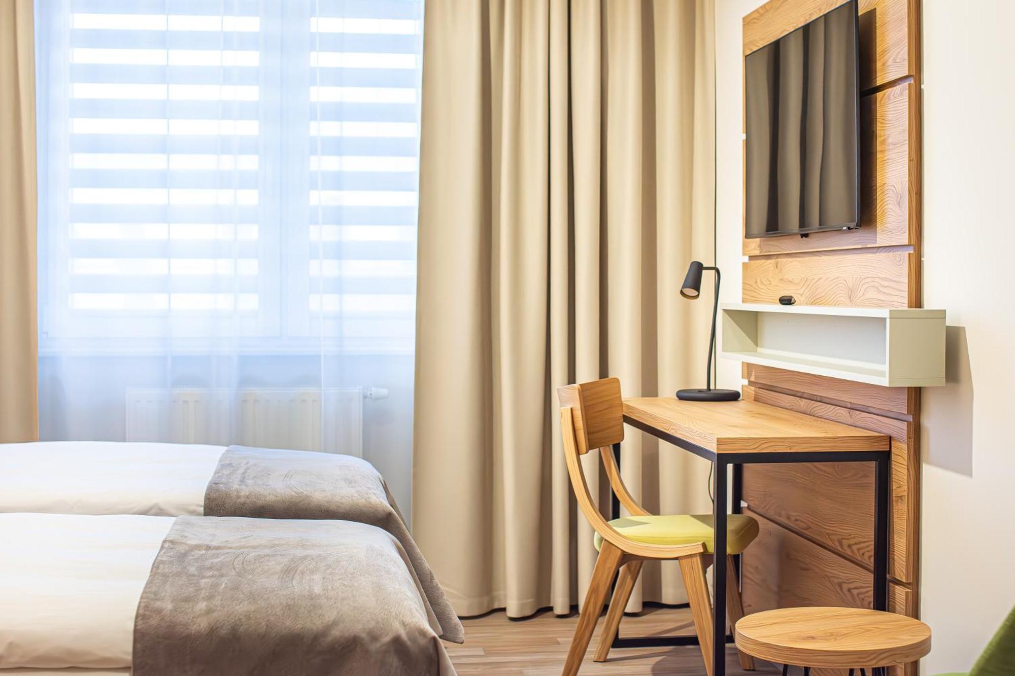 Novy Hotel Zielona Góra Eksteriør bilde