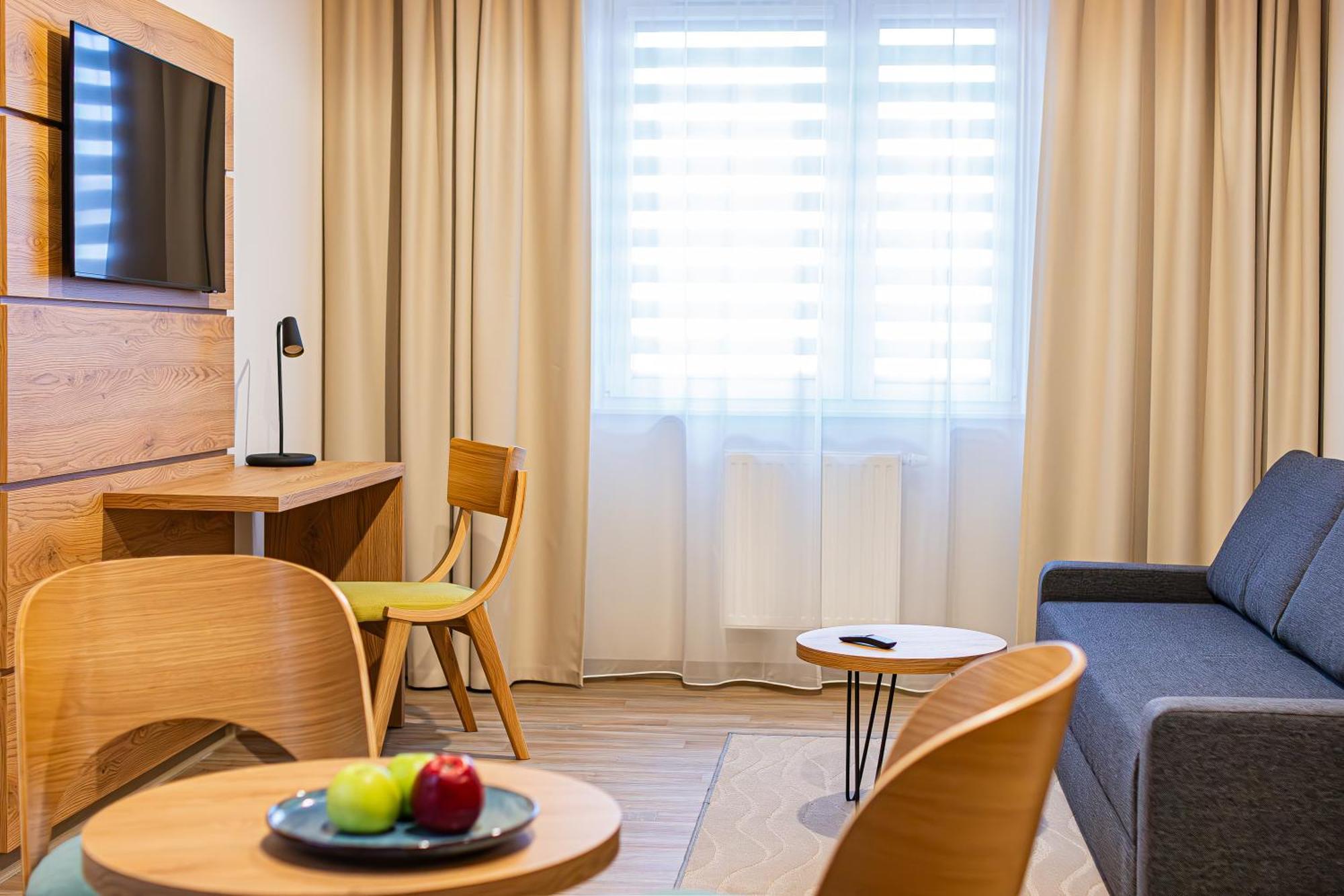 Novy Hotel Zielona Góra Eksteriør bilde